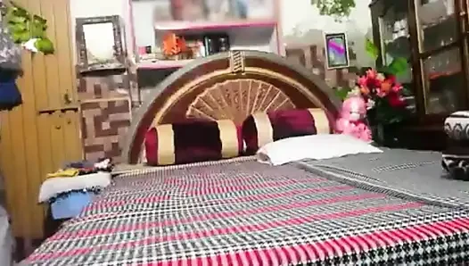 Desi homemade porn video, hot Indian housewife fucking with neighbour man