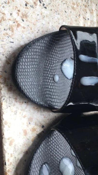 Cum On Sexy Mules Of My Wife