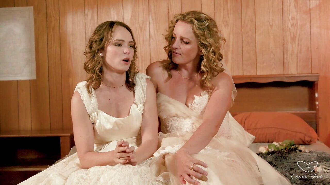Interview: Marriage and Eloping Featuring Charlie Forde, Lilly Bell