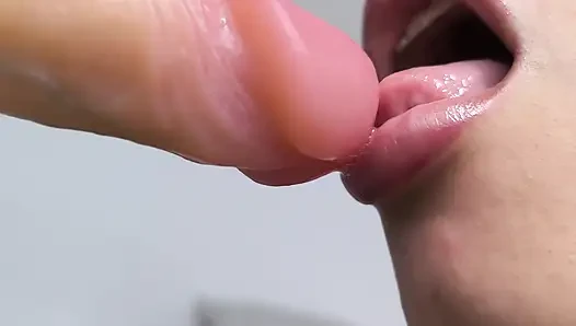 sabbern und lippen lutschen (klingt sehr nah) ASMR