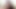 小さなTitted美しさは屋外で男のコックに乗る