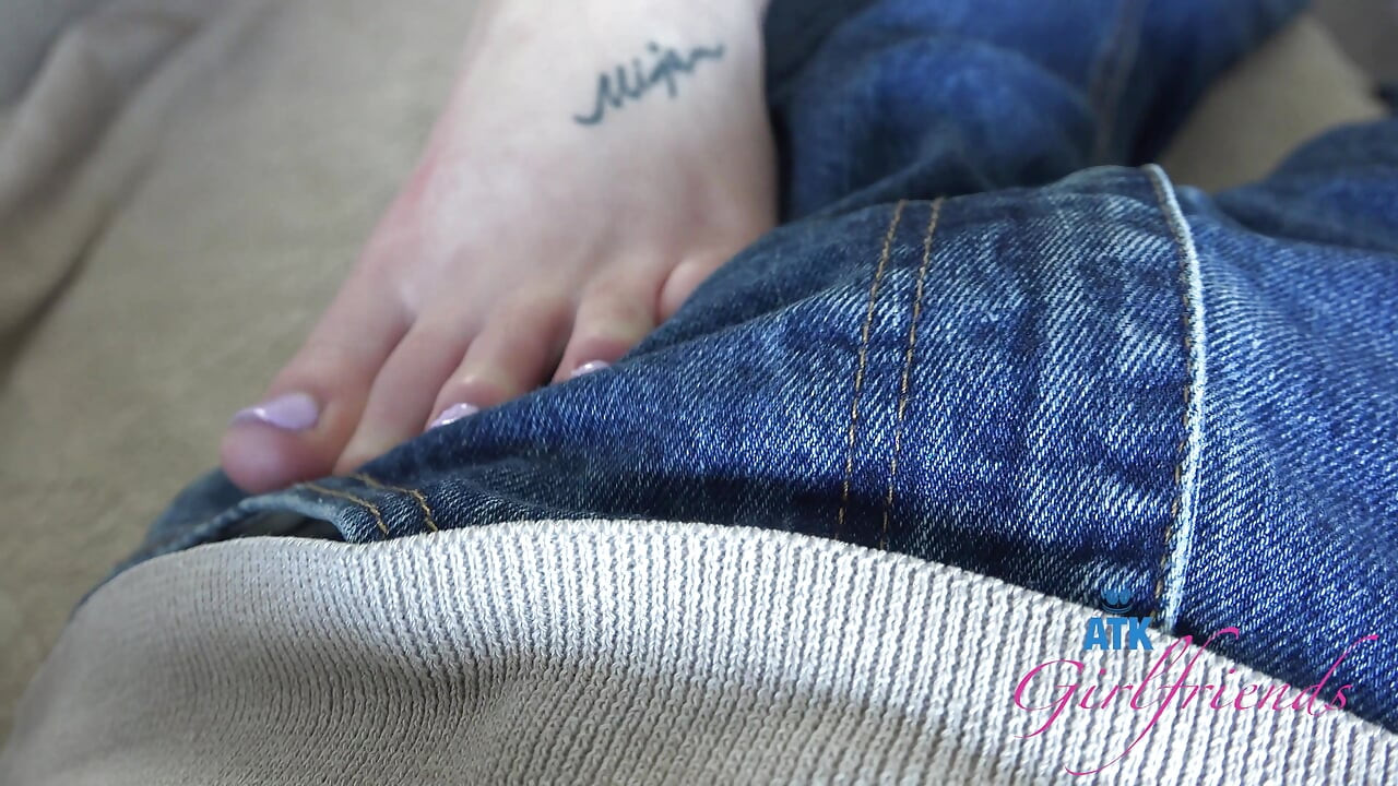 POV: Becca Fitta äta orgasm hardcore knull: footjob, handjob sperma i munnen & kissa titta