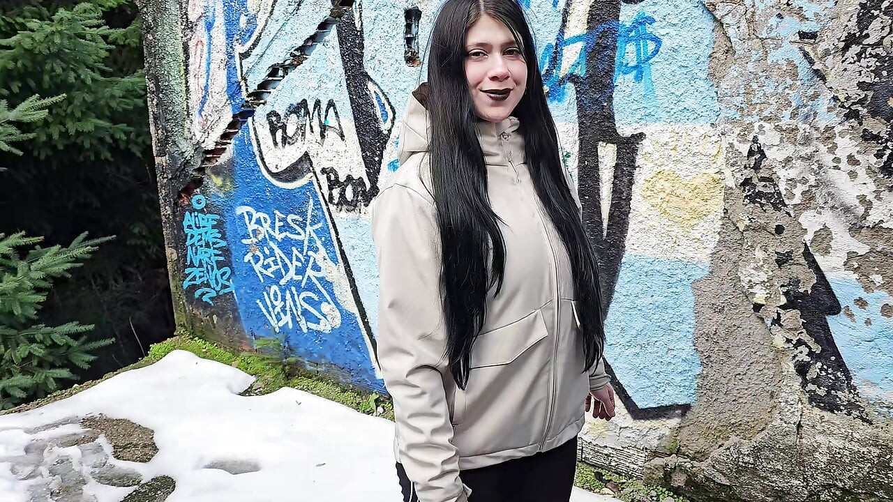 Big ass goth gets fucked in an abandoned hotel - public