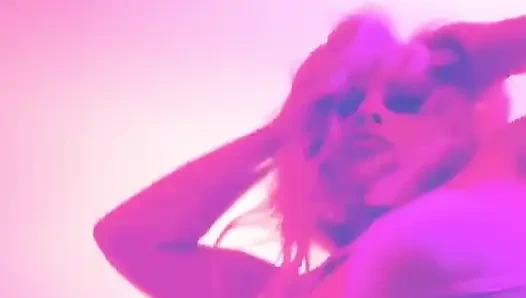 Dommy Rose iç çamaşırının kokusu