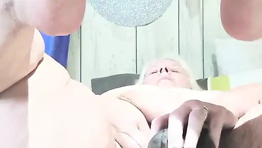 Edepsiz ıslak amcık