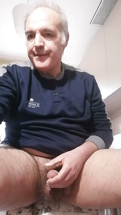 ravivaar ko porn sho, 22 maarch!
