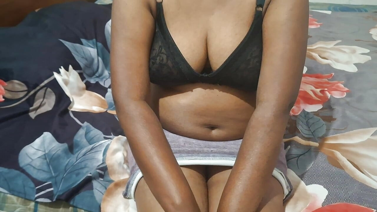 CLOSE UP ASMR HOTTEST MILF STEPMOM