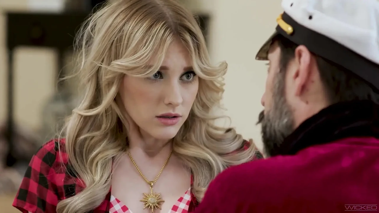 Wicked - Smokin' Southern Blonde Melody Marks Gets Dicked Hard