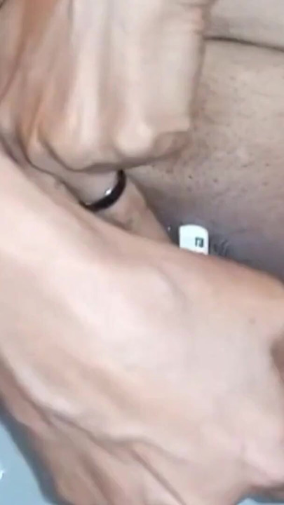 Indian Girl Shaving Her Pussy in bath room | Clip 1