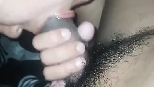 Aku nyepong kontol dan dientot gaya doggy habis-habisan sampai dicrot di dalam