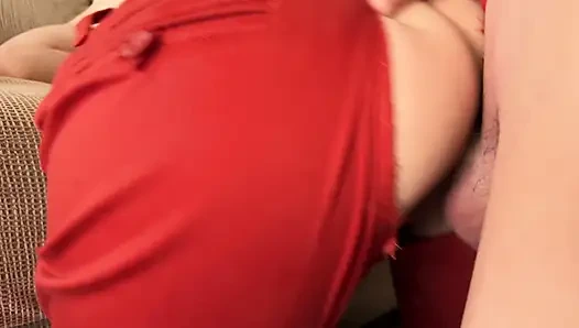 Трахаю шлюховатую крошку через штаны, сперма на сексуальной заднице