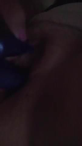 Hairy bbw toying wet pussy
