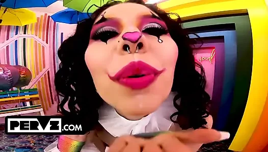 Clown Girl Satine Summers Proves Clussy Is No Joke in Wild Circus Fuck