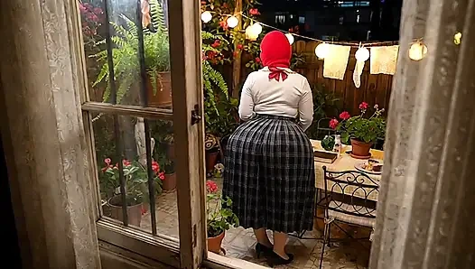 Big Ass Schoolgirl in Uniform Spied in the Backyard