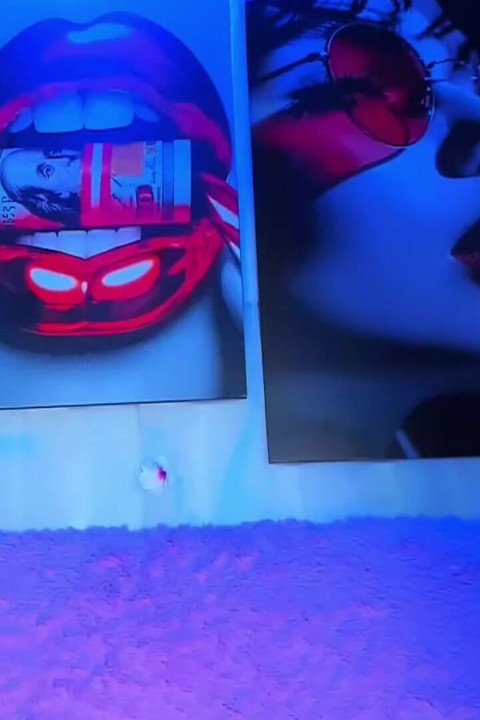 Με δένει μέχρι το μουνί μου να γίνει κόκκινο και πρησμένο - σκληρή λεσβία