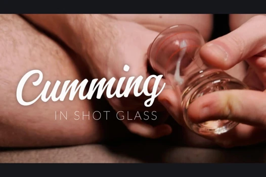 Shotglass'a fışkırtıyor ve sonra...