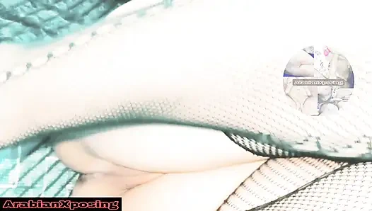 Cewek itu muncrat duluan