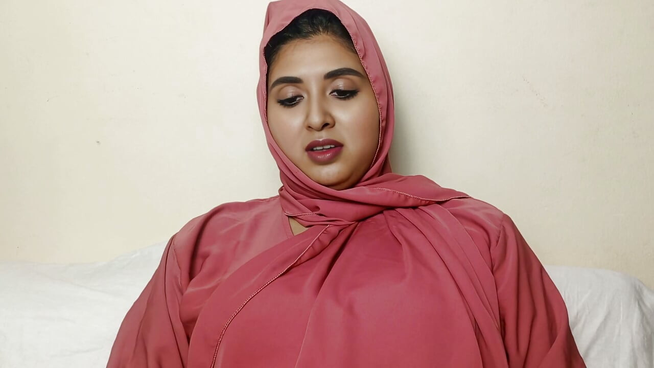 Nadiya First Time Full Face + Big Ass Doggy - Real Desi Couple