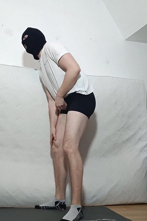 Sie Macht Meine Eier Beim Ballbusting Kaputt