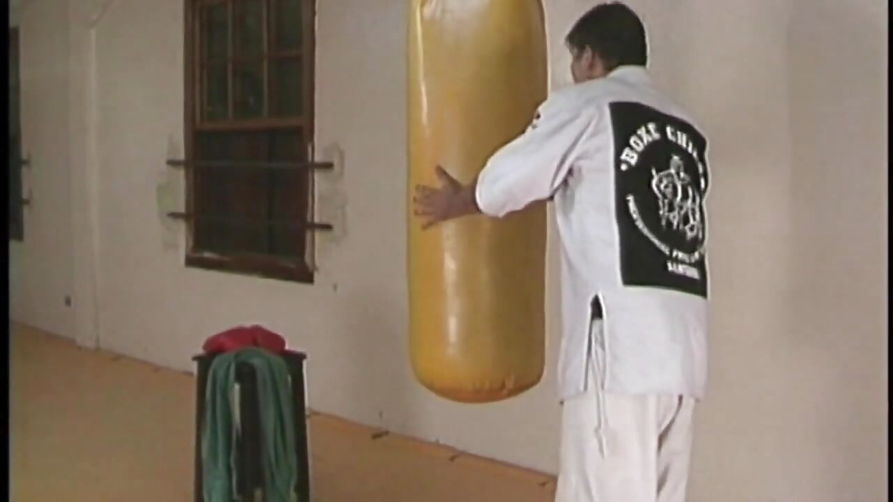 Due pugili scopano nel salone dello sport