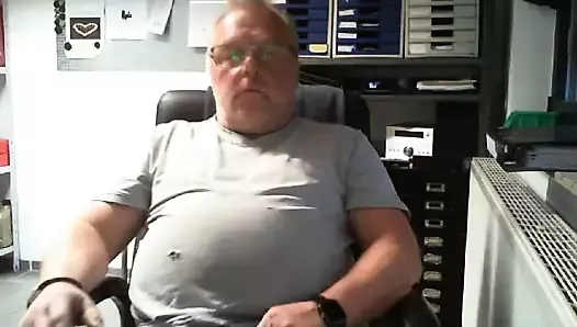 P2-Office Man - Huge Cum