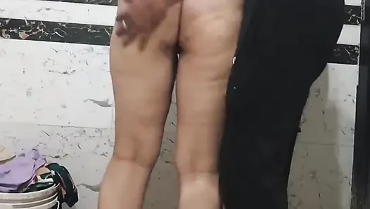 Priya bhabi yeni tarz büyük göt gösterisi