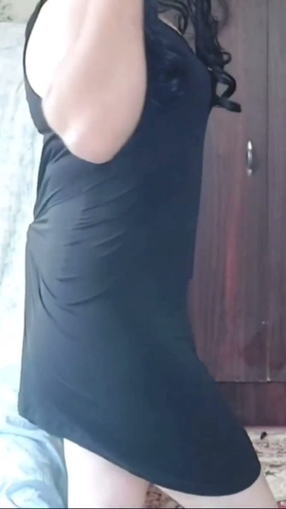 Model nakal amatir dengan pantat bahenol dan pantat bahenol crossdresser si kitty lagi asik muasin memeknya pakai strap-on | Klip 1