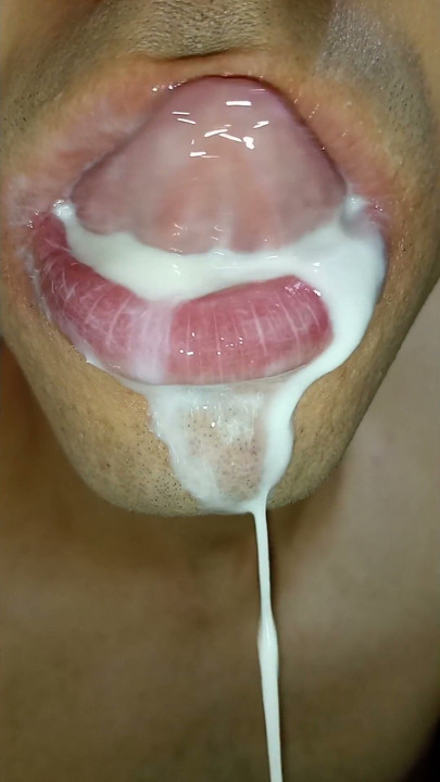 Big, wet tongue fetish | Clip 1