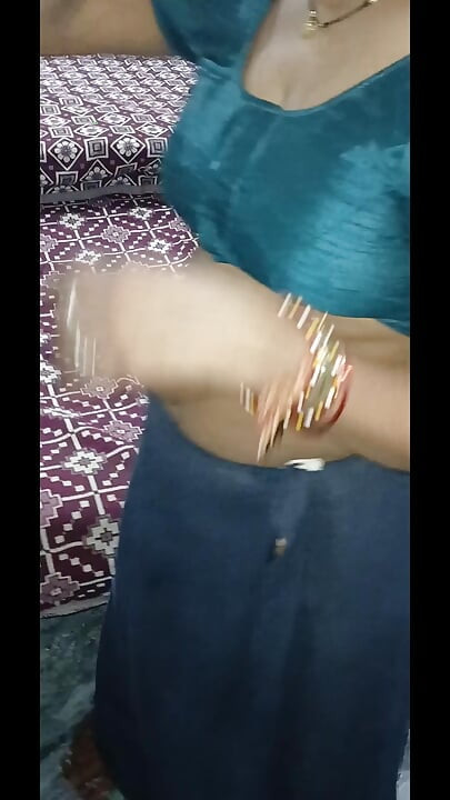 Sex big tits woki bhabhi ko pani magan ke vahne fucked diya