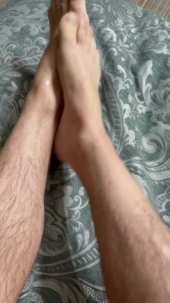 Stopala s kapljicama.