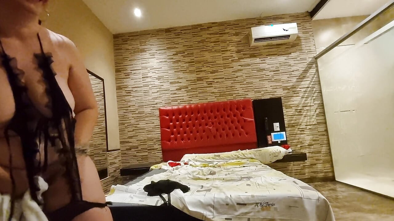 Uruguayan MILF Pays off a Bet on Halloween