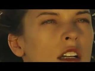 Milla Jovovich is so damn hot that the air begins to burn