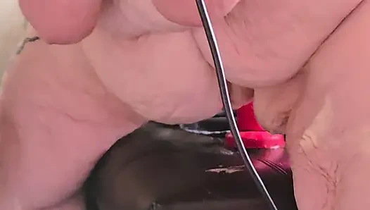 Шлюхи сквиртуют снова на твой член