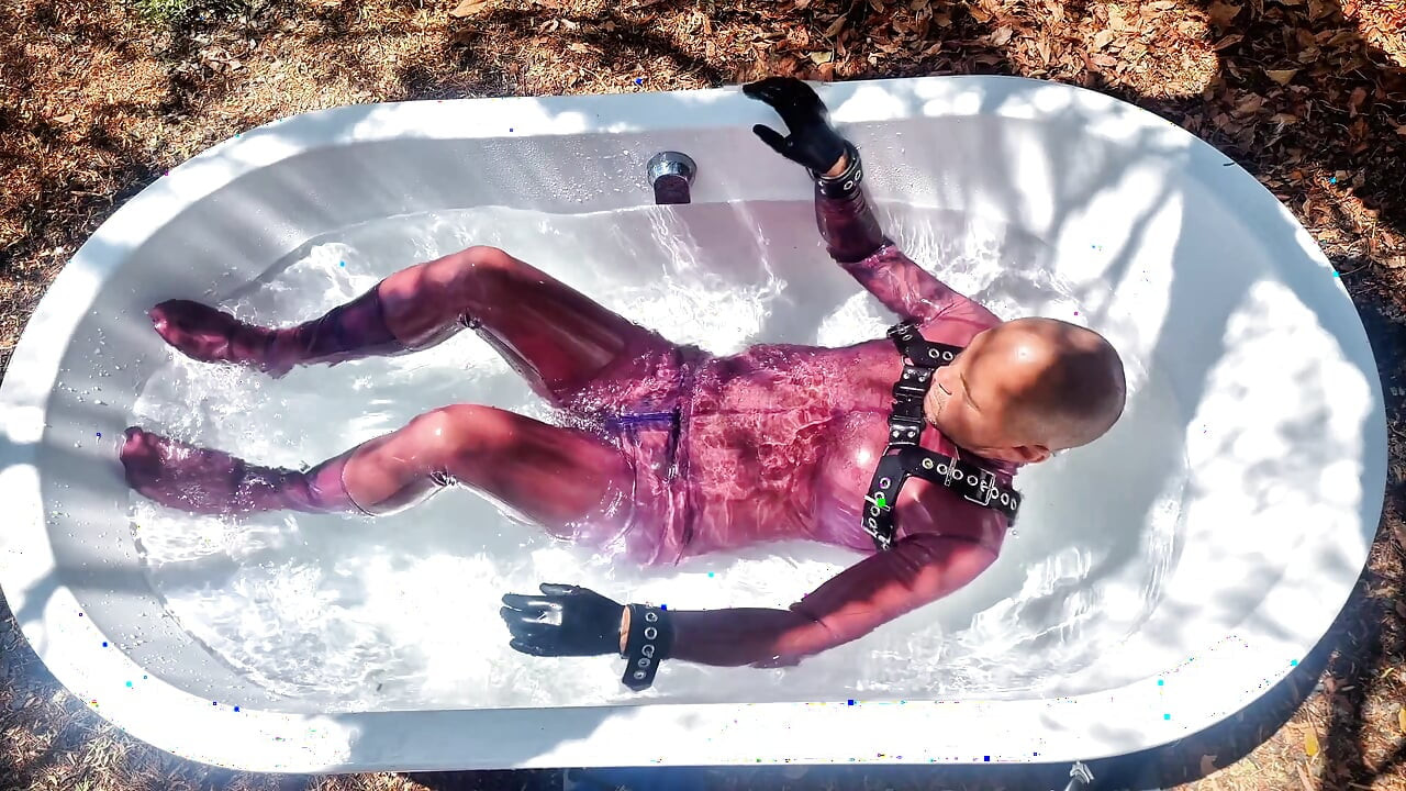 Purple Drone Bath Play Session