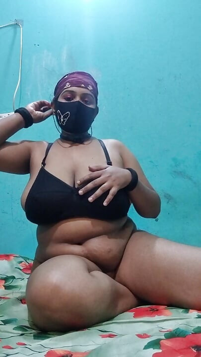 Desi Hot Girl sex solo video