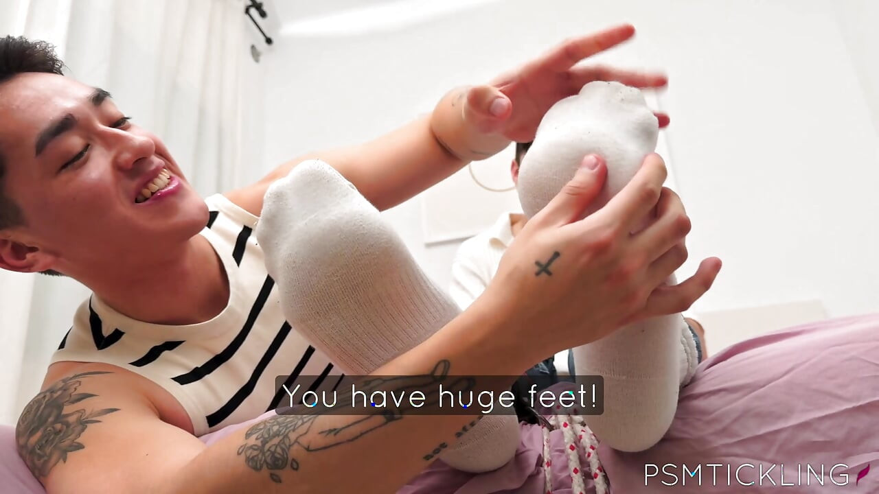 Psmtickling - twink johnny hakson rompe a jock fer con cosquillas y juego de polla por primera vez