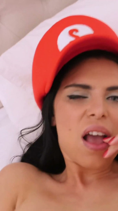 Super Mario cosplay porn with busty curvy and exotic Kira Queen | Clip 1