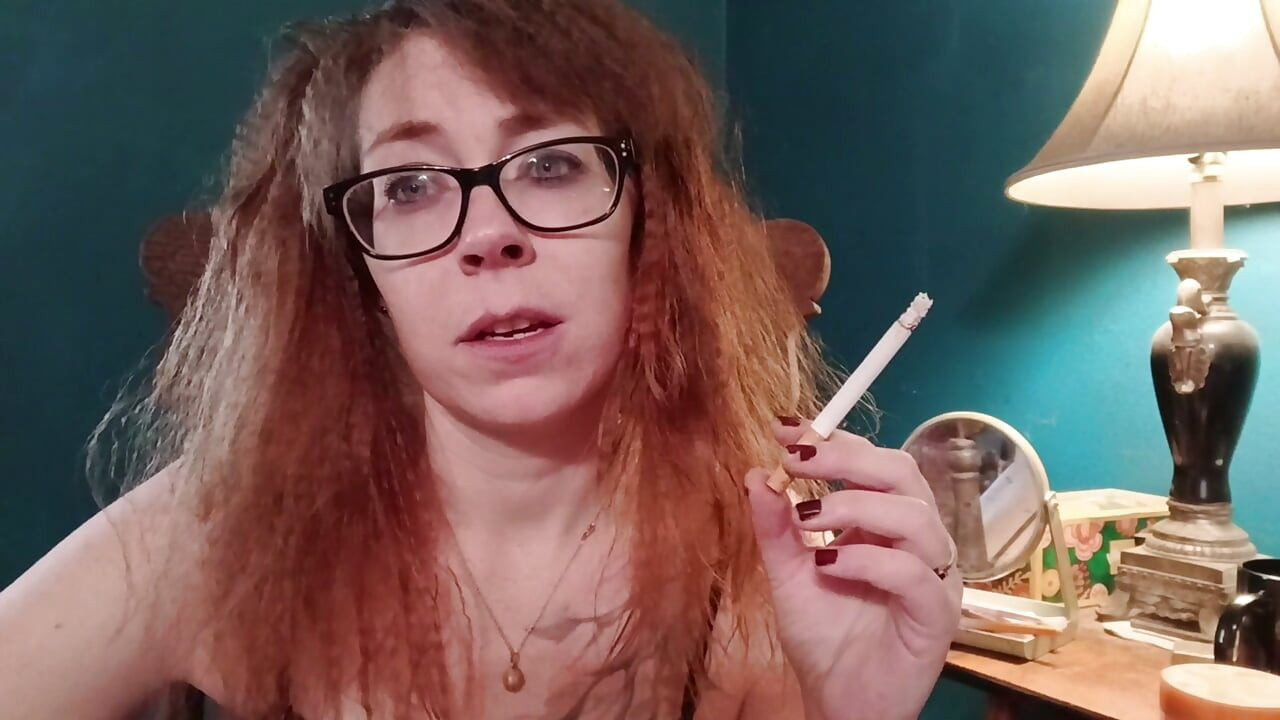 Maquillaje de payaso y fetiche del humo