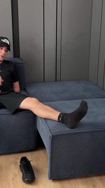 Unforgettable moment from "Guy jerked off and CUM in Nike Air Max Plus"