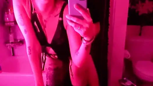 Ngentot teman seksiku di depan cermin