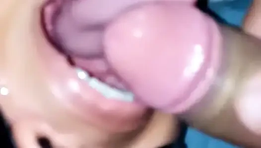 Stepfather Teaching Stepdaughter How to Make Deepthroat and Piss for the First Time