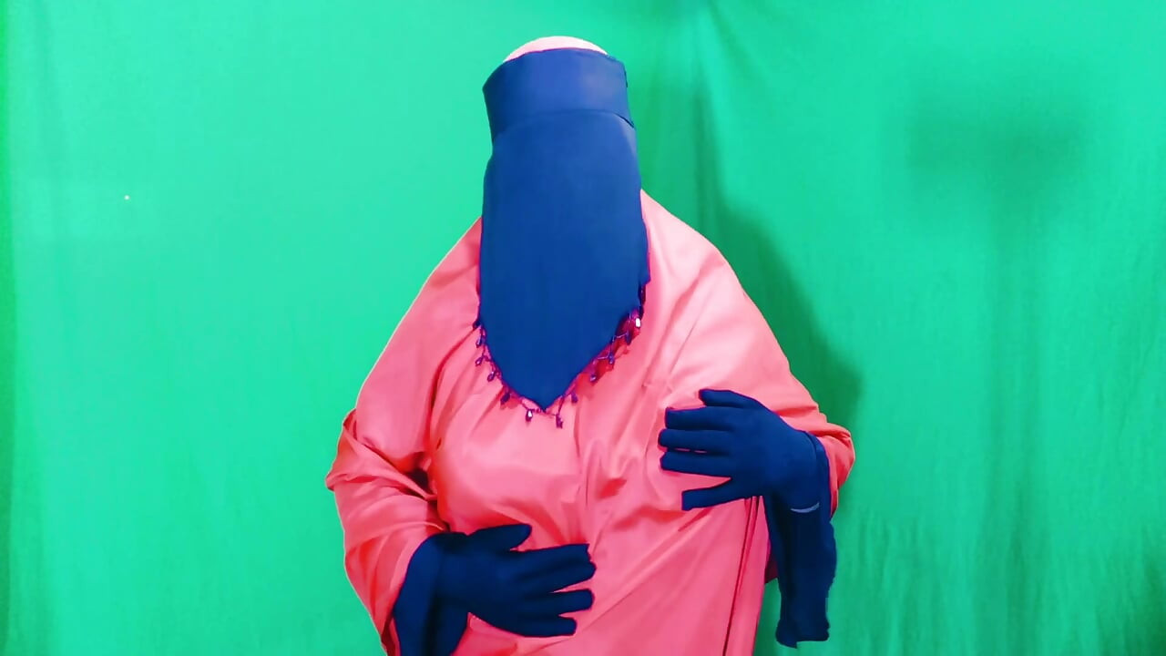 Bengali housewife spends night with office boss and talks dirty