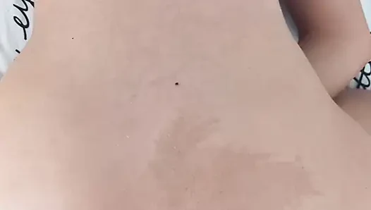 Kocam karısını benimle paylaştı, bu yüzden daha fazla dayanamayana kadar ona yarağımı verdim