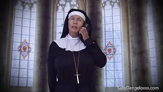 Biarawati nakal dan keponakan tirinya