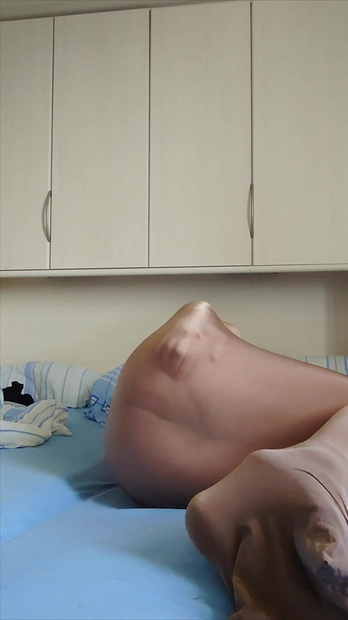 Carmen Nylonjunge Tests Bodystocking for Full Body