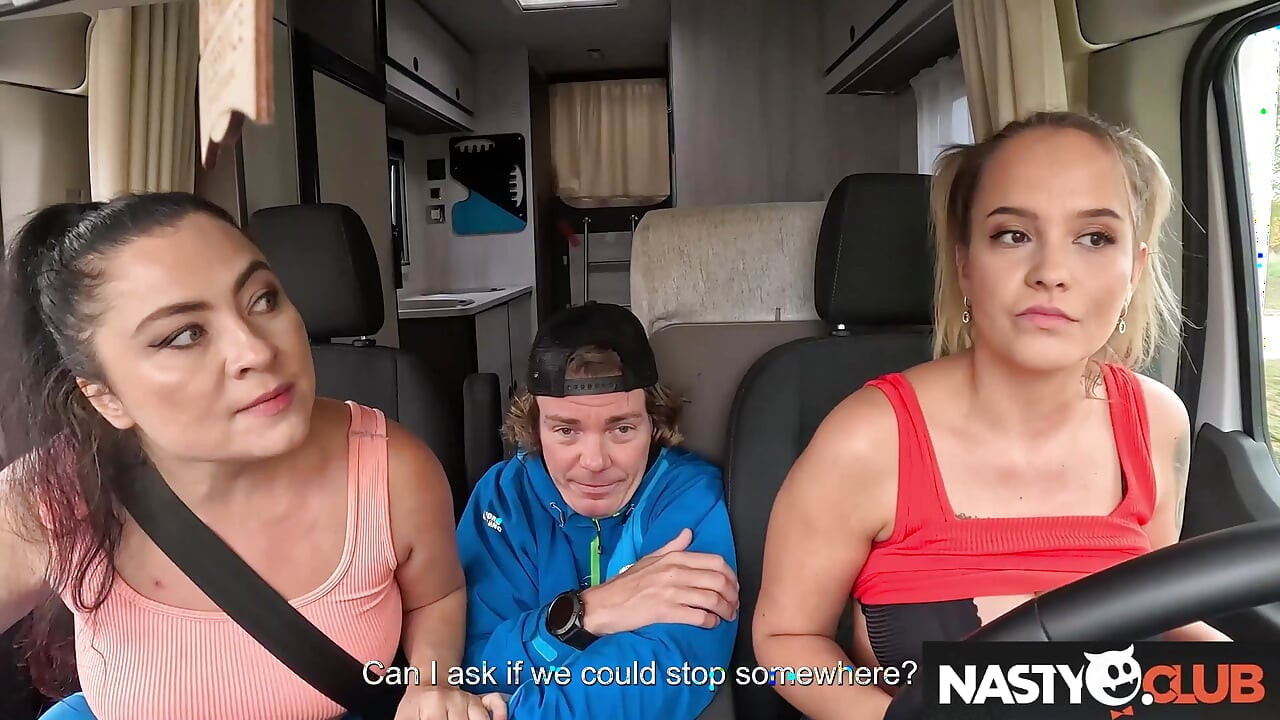 NASTY CLUB - chtivá milfka Jennifer Mendez kouří xxx klip