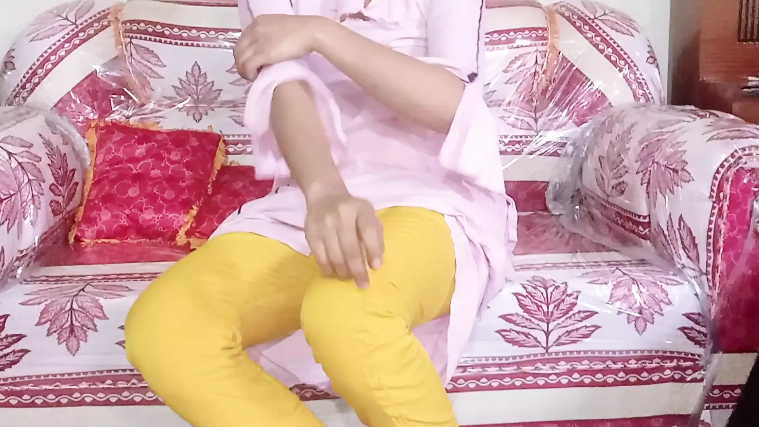 魅力的な美しいインドの女の子との新しいセックスビデオ