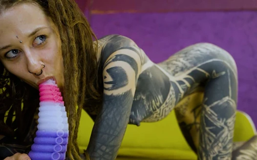 Ceci Milkymouzz Wants to Stuff Her Delicious Pussy