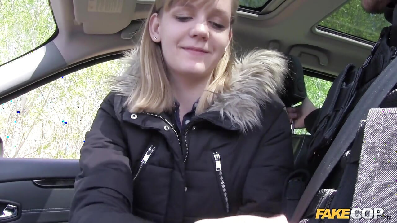 Fake cop - überspringen sie das fahrrad, komm, reite diesen schwanz