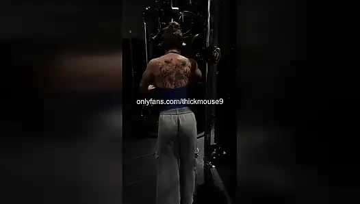 OMG! Canlı yayında amını sızdırdı - buna inanmayacaksın!